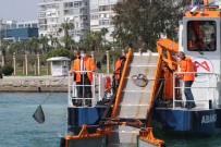 Mersin'de 1 Yılda Denizden Yaklaşık 450 Ton Çöp Çıktı