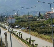 Antalya'da Servis Minibüsü İle Otomobil Çarpıştı Açıklaması 1 Ölü, 8 Yaralı