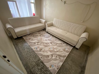 Başkan Beyoğlu'ndan Evi Yanan Aileye Eşya Desteği