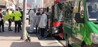 Beşiktaş'da Çift Katlı Halk Otobüsü Tünel İçerisinde Bariyerlere Ok Gibi Saplandı Haberi