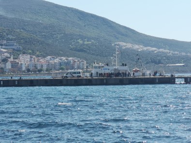 Dikili Açıklarında 43 Düzensiz Göçmen Yakalandı