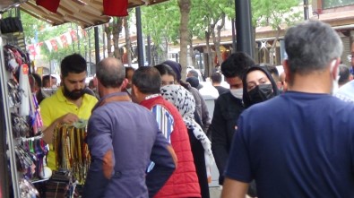 Diyarbakır'da Korona Virüs Tedbirleri Hiçe Sayıldı