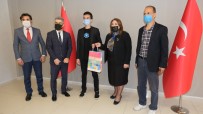 Dünya Şampiyonu Öğrenciler İngilizce Sunum Yaptı