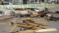 Gaziantep'te Fırtınada Uçan Çatının Enkazı Kaldırılıyor