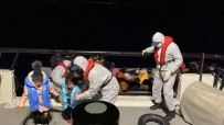 İzmir'de 30 Düzensiz Göçmen Kurtarıldı