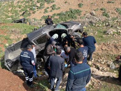 Siirt'te Sürüye Çarpmamak İçin Direksiyonu Kırdı, Hayatından Oldu