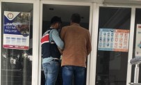 Terör Örgütüne Üye Olma Suçundan Aranıyordu, İzmir'de Yakalandı