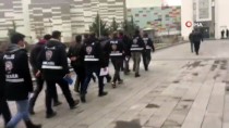 Ankara'da FETÖ'nün Hücre Evlerine Yönelik Operasyonlarda 11 Şüpheli Yakalandı