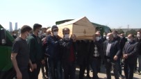 Beşiktaş'taki Otobüs Kazasında Hayatını Kaybeden Sevgi Yamaç Yalçın Son Yolculuğuna Uğurlandı