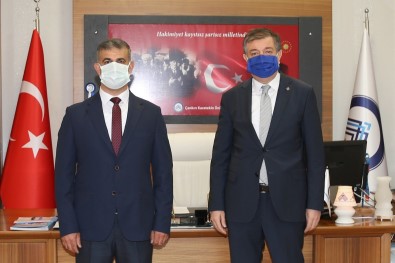 ÇAKÜ Rektörü Prof. Dr. Harun Çiftçi Görevine Başladı