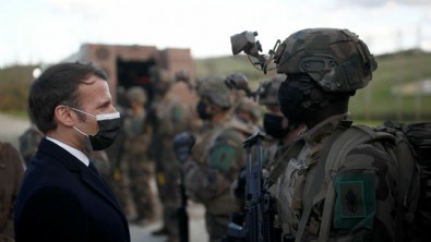 Fransa’da askerlerden Macron'a 'Büyüyen kaosu engellemezsen iç savaş çıkar' uyarısı