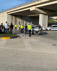 Hatay'da Polis Aracı İle Otomobil Çarpıştı Açıklaması 4 Yaralı