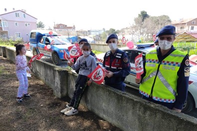 Jandarmadan Kırsal Mahallelerde 23 Nisan Coşkusu