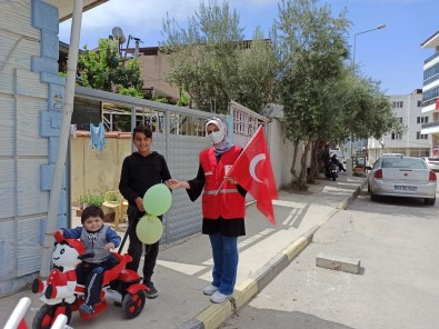 Kızılay Alaşehir'de De Çocukları Sevindirdi