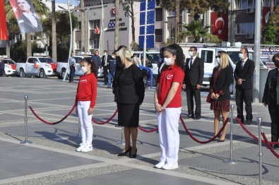 Marmaris'te 23 Nisan Çelenk Sunma Töreni Gerçekleşti