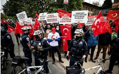 Türkiye'nin Washington Büyükelçiliği önünde Biden'ın 'soykırım' açıklamaları protesto edildi!