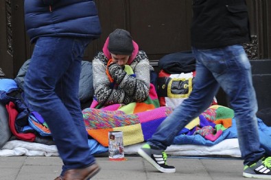 Almanya'dan skandal koronavirüs aşısı kararı! Öldüren Johnson and Johnson evsizlere vurulacak