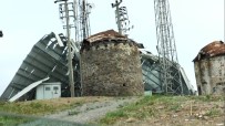 Bodrum'daki Fırtına Tonlarca Ağırlıktaki Çatıyı Metrelerce Uçurdu