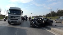 Hafriyat Kamyonu İle Otomobil Çarpıştı Açıklaması 1 Yaralı Haberi