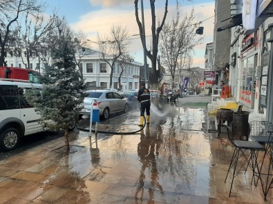 Kars'ta Belediyeden Bahar Temizliği