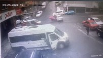(Özel) İstanbul'da Motosikletli Kuryenin Yaşadığı Kaza Kamerada Haberi