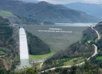 Su Seviyesinin Yüzde 98'E Yükseldiği Yuvacık Barajı'nda Kapaklar Açıldı