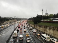 56 Saatlik Kısıtlama Sonrası İstanbul'da Trafik Yoğunluğu Haberi