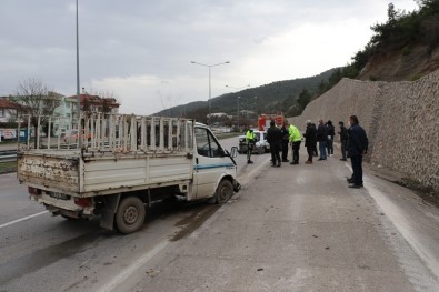 Amasya'da Trafik Kazası Açıklaması 2 Yaralı