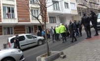 Arnavutköy'de Çocukların Kavgasına Aileleri De Karıştı Ortalık Savaş Alanına Döndü