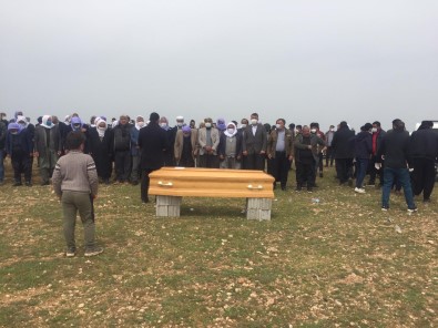 Şivan Perwer'in Korona Virüsten Ölen Kardeşi Defnedildi