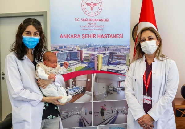 Türkiye'nin bir ilk antikorlu bebeği doğdu!