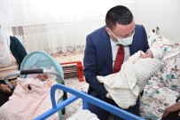 Başkan Beyoğlu, Üçüz Bebekleri Olan Aileyi Ziyaret Etti Haberi