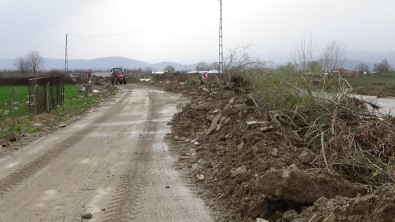 Hayvan Çiftliği Sular Altında Kaldı, Kuzular Kepçeyle Kurtarıldı
