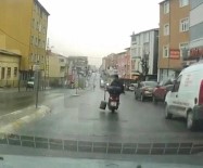 (Özel) Sultanbeyli'de Motosiklet İle 'Seri Köz Getir' Yolculuğu Kamerada