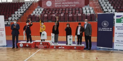 Yarışmalarla Sportif Becerilerinin Farkına Vardılar