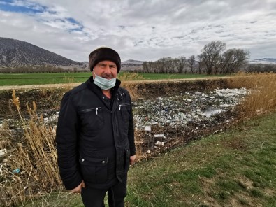 Büyük Menderes Nehri'ndeki Çöp Birikintileri Görenlerin İçini Sızlattı