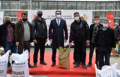 Erzurum'da Çiftçilere Yem Bitkisi Tohumu Dağıtıldı