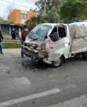 Tıra Arkadan Çarpan Kamyonetin Sürücüsü Yaralandı Haberi
