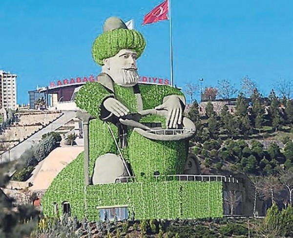 İzmir'e heykelci zihniyet eziyeti!