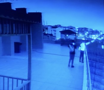 (Özel) İstanbul'da Evinde Uyuyan Çocuklu Aile Ölümden Döndü