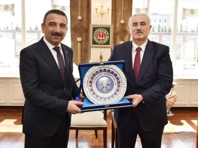 Siirt Valisi Osman Hacıbektaşoğlu, Yargıtay Birinci Başkanı Mehmet Akarca'yı Ziyaret Etti