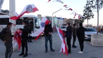 Taksim Meydanı Polis Haftası'nın 176. Kuruluş Yıldönümü İçin Ay-Yıldız İle Süslendi Haberi