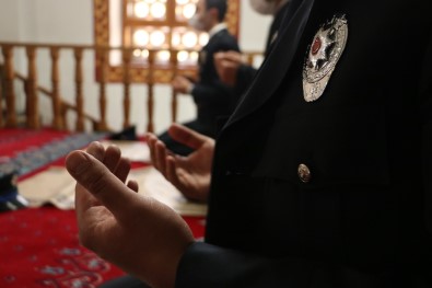 Türk Polis Teşkilatının Kuruluş Yıldönümünde Şehitler İçin Mevlit Okutuldu