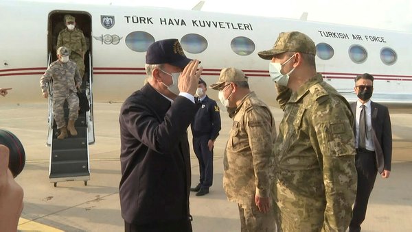 Milli Savunma Bakanı Hulusi Akar Irak sınırında