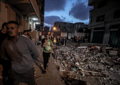 Dünya basını, Filistinlilere saldıran İsrail'i aklamaya çalıştı