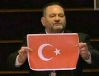 Türk Bayrağı yırtan hadsiz Yunan vekil cezaevi yolunda!