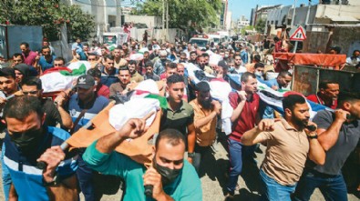 Daha kaç masum ölecek? Katil İsrail aynı aileden 8'i çocuk 10 kişi katletti