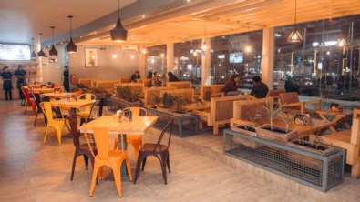 Kafe restoronlar açılıyor mu?