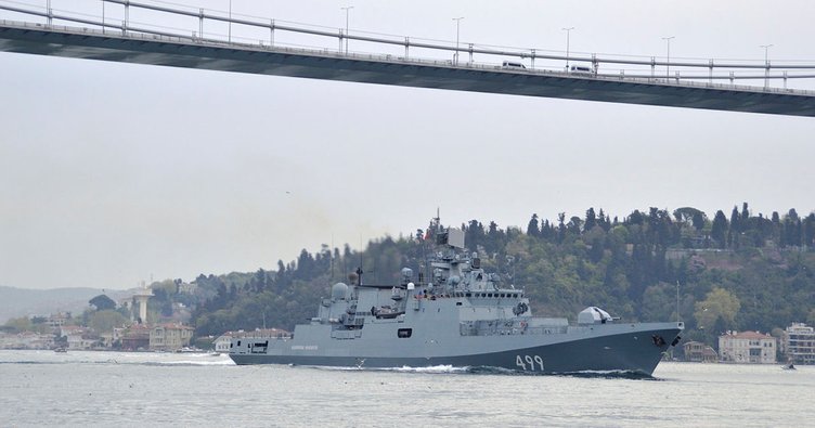Rus donanması boğazdan geçti!