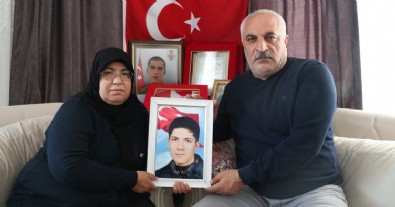 Gara şehidinin babasından HDP'ye bakanlık tepkisi! Oğlunun fotoğrafını gösterdi: İşte bu yüzden verilmesin...